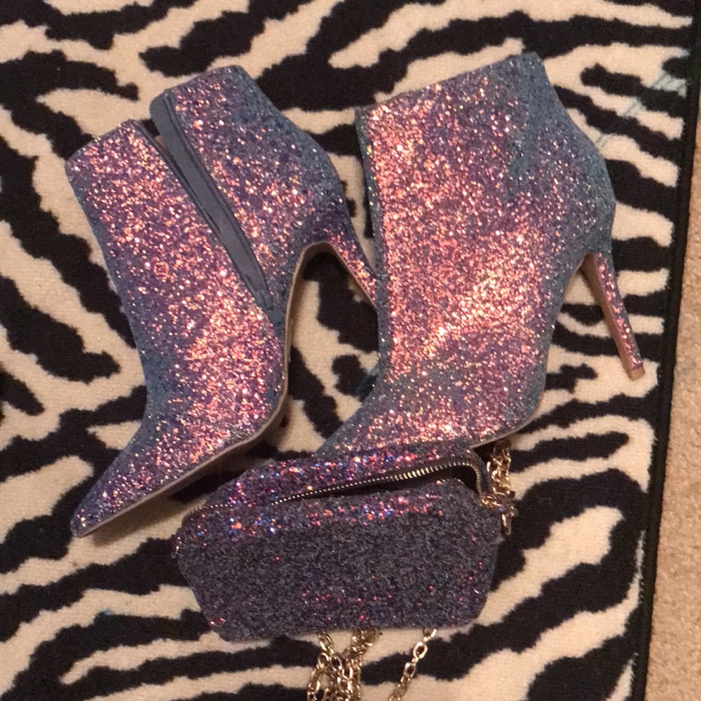 Boots - Picture 4 of 7
